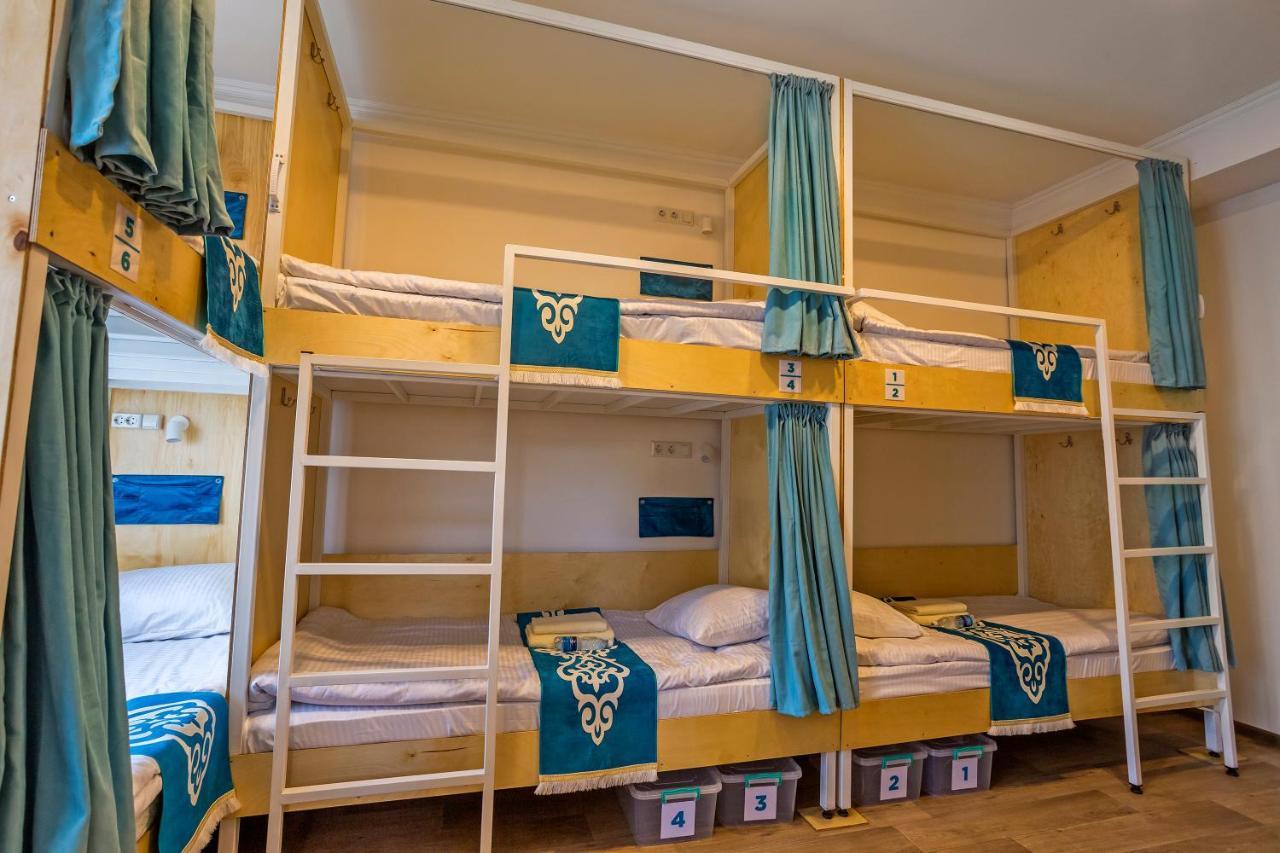 Koisha Hostel Bishkek Bagian luar foto